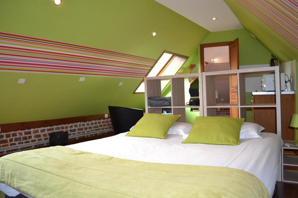 Hotel Le Domaine Des Cigognes Ennevelin Habitación foto
