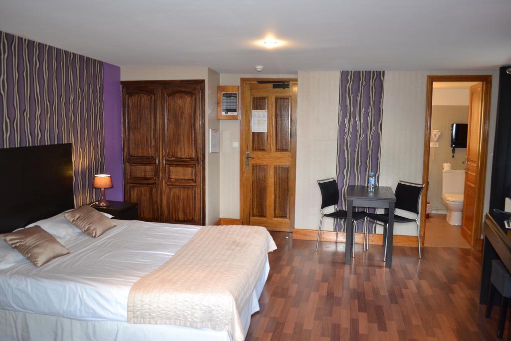 Hotel Le Domaine Des Cigognes Ennevelin Habitación foto