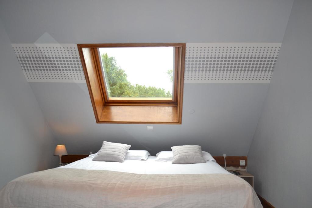 Hotel Le Domaine Des Cigognes Ennevelin Habitación foto